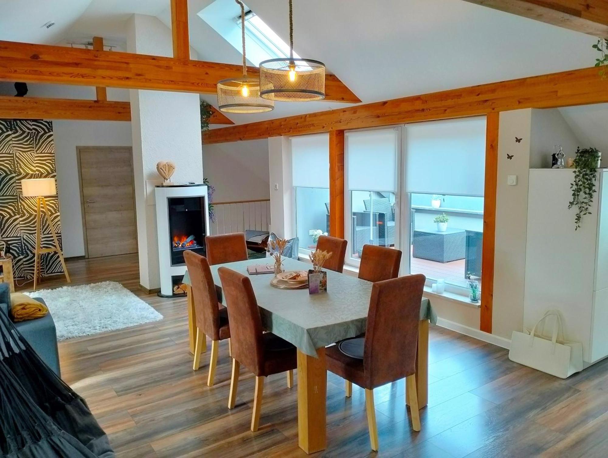 Ferienwohnung Am Waldesrand - Garten, Terrasse, Grill, Luftkuehler, Massagesessel, Kinderspielecke, Spielekonsole Cottbus Eksteriør billede
